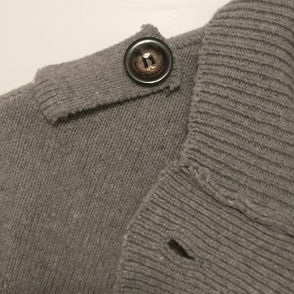 Cropped, knit sweater - Picture 2 of 4